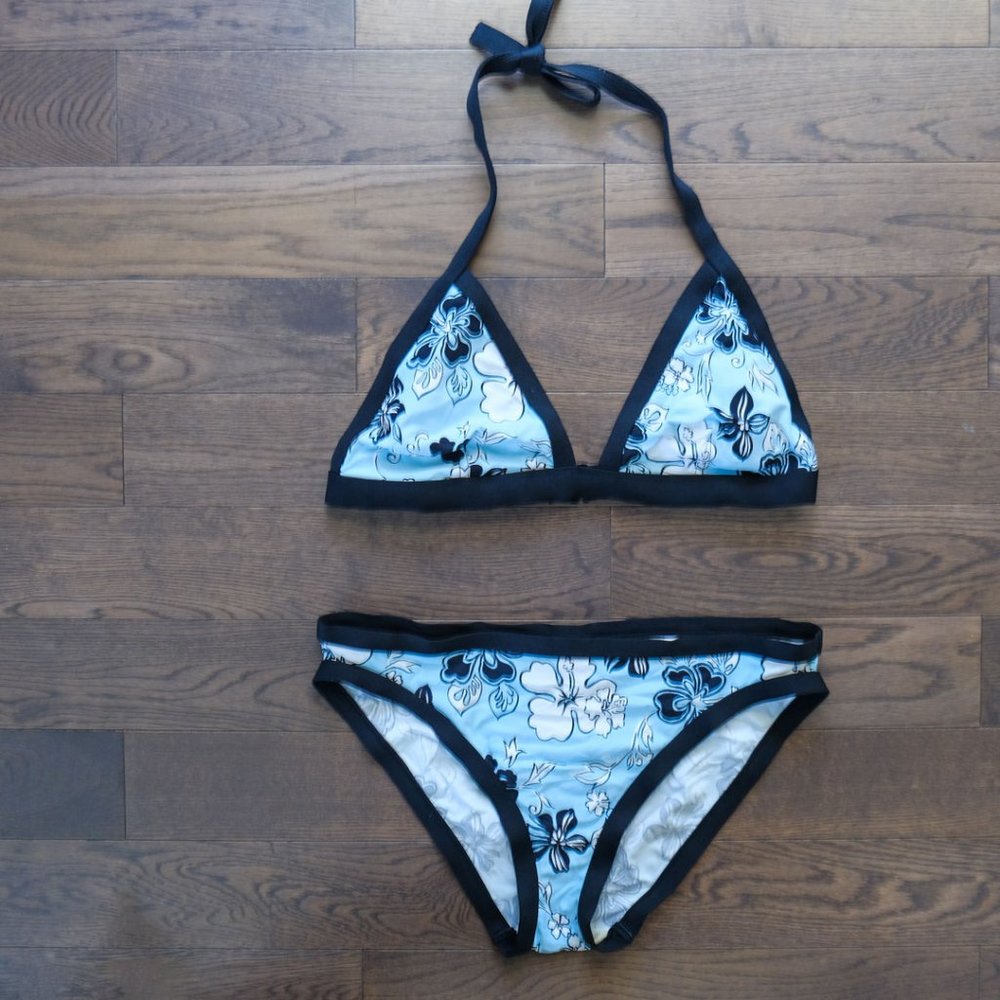 Coco Reef 2 piece Bikini Blue Hawaii Hibiscus
